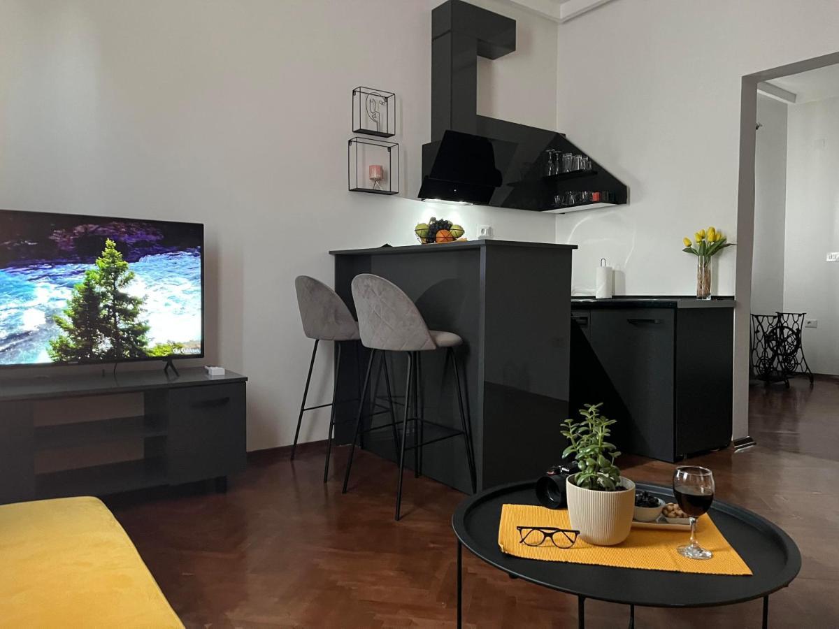 Gramophone Apartments Битола Экстерьер фото